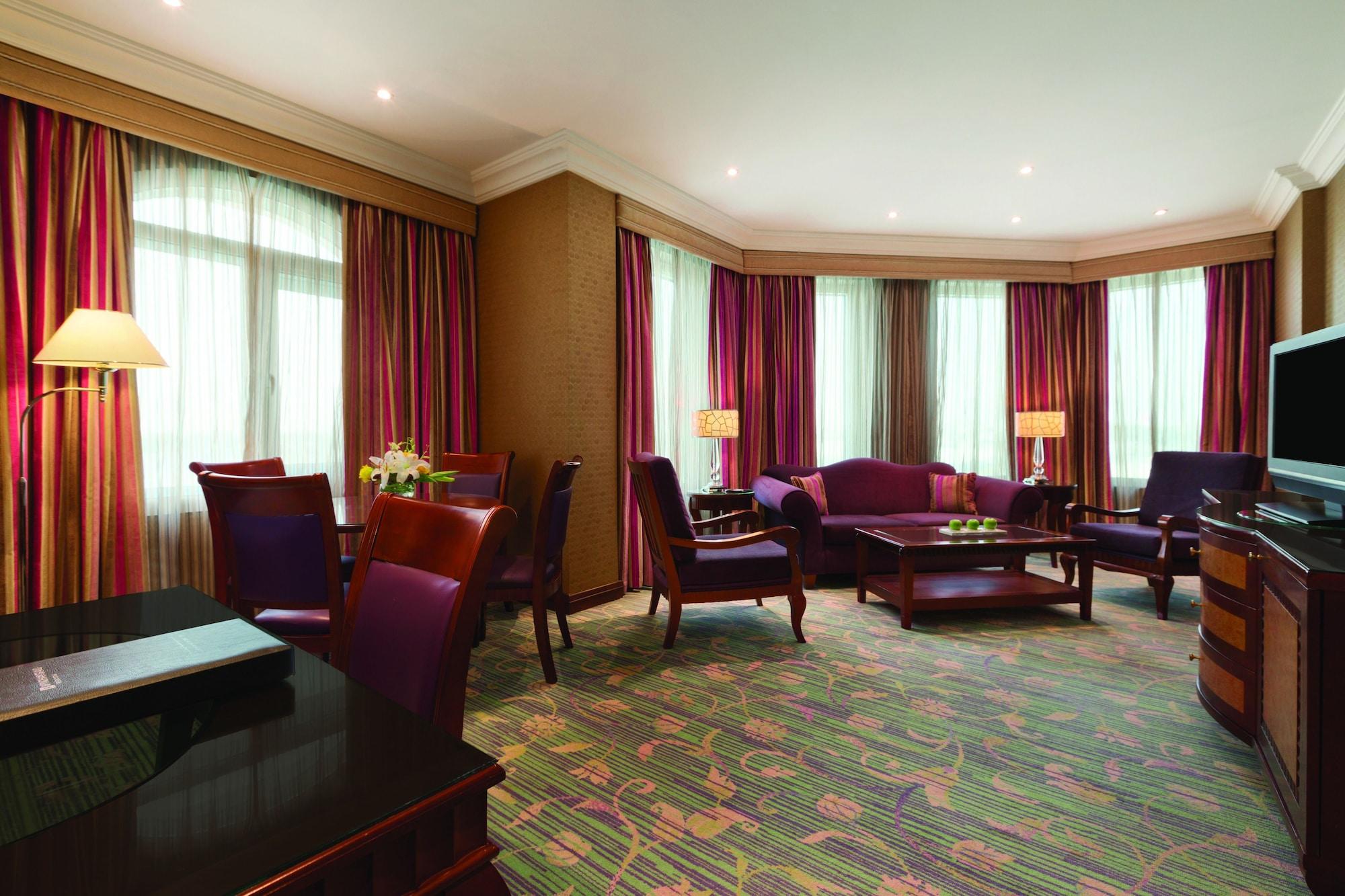 Grand Regency Doha, Trademark Collection By Wyndham Dış mekan fotoğraf A suite at the hotel